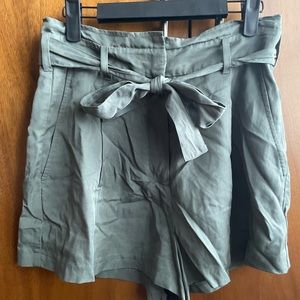 Aritzia paper bag shorts